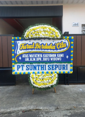 Papan Bunga Duka di Simpang Periuk