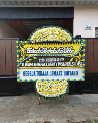 Papan Bunga Duka di Simpang Periuk